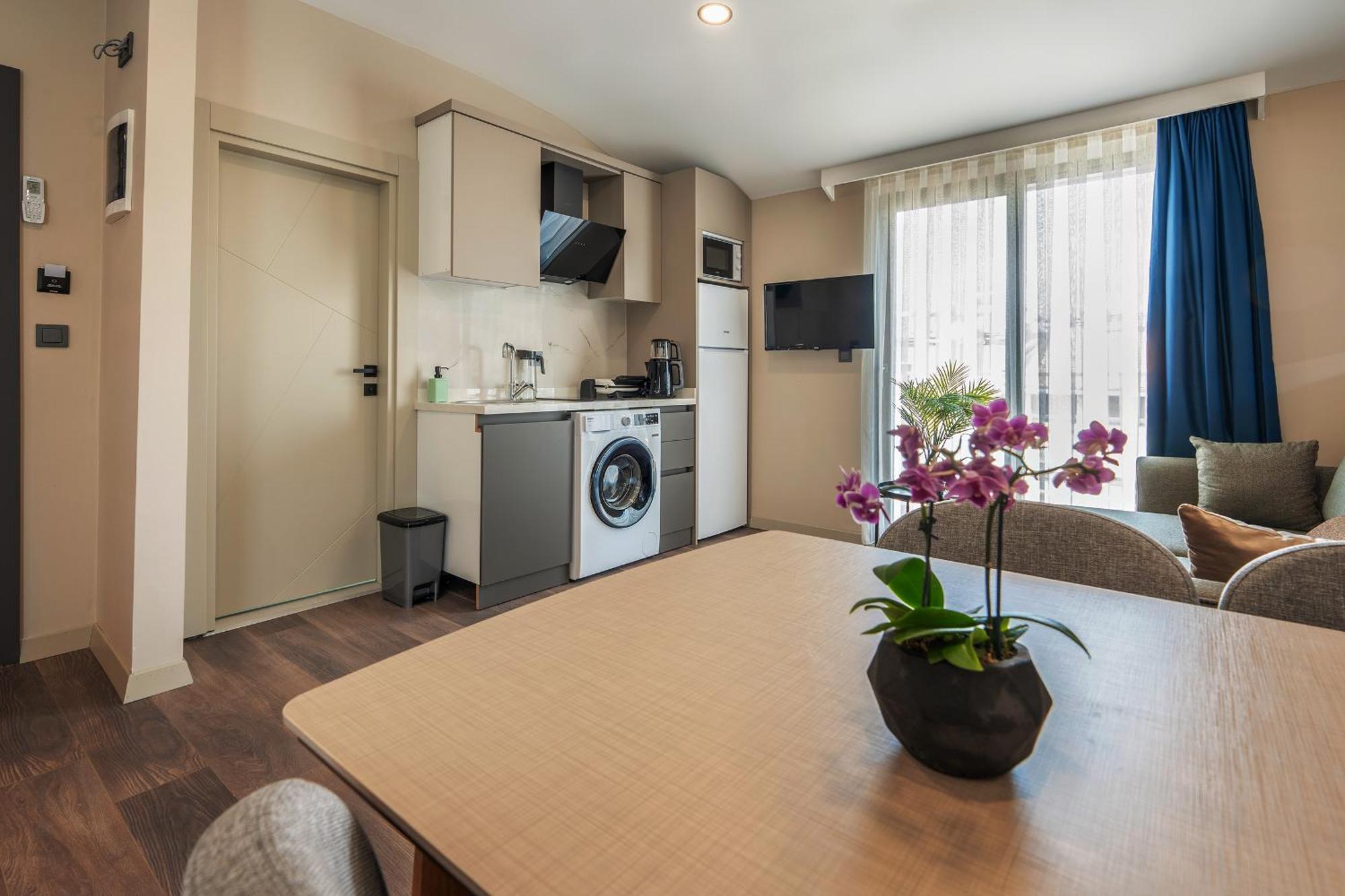 Doqu Suites Hotel Анталия Екстериор снимка