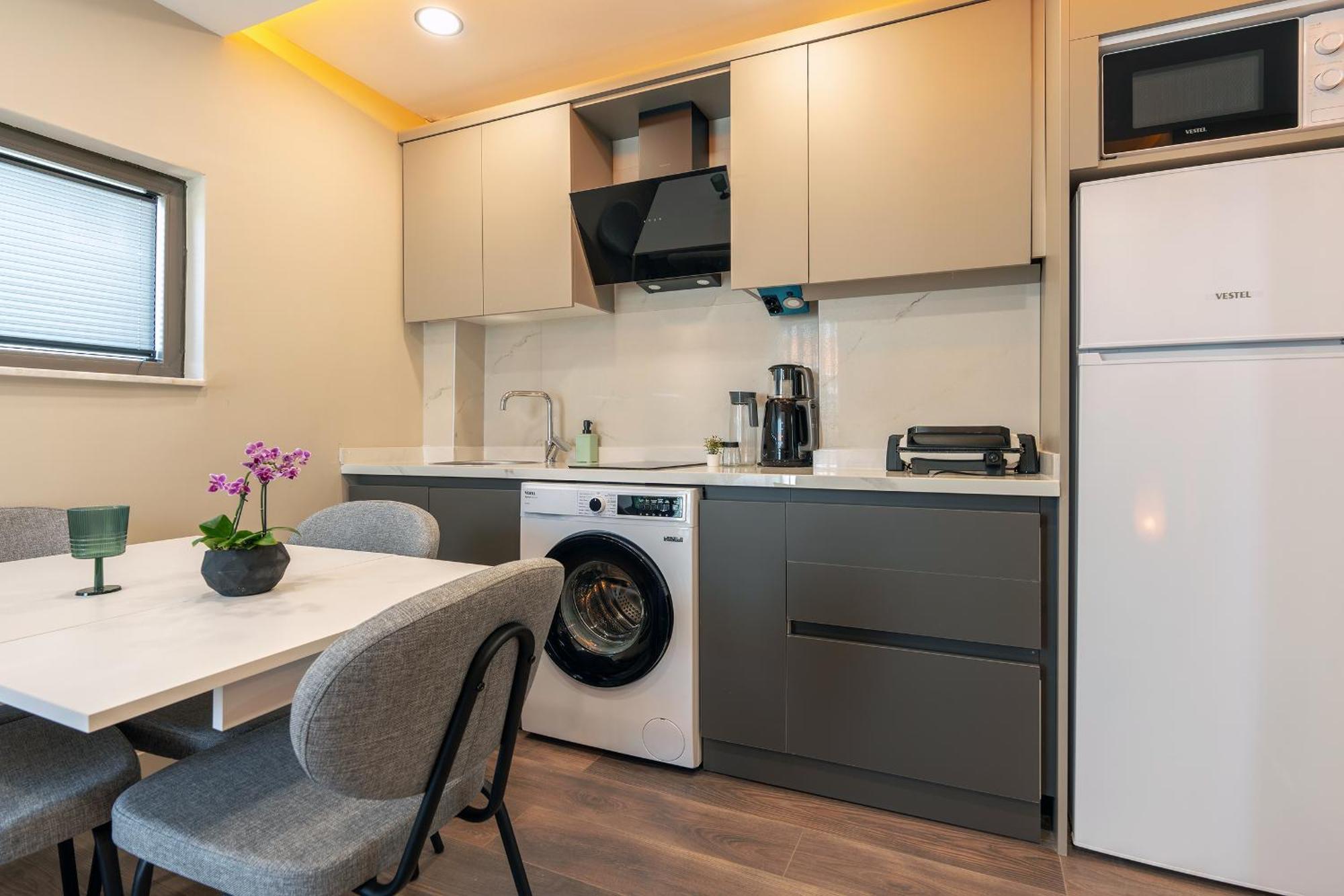 Doqu Suites Hotel Анталия Екстериор снимка